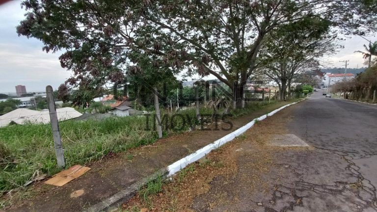TERRENO TRÊS FRENTES COM 1.170,35 M2 NO OURO BRANCO TERRENO TRÊS FRENTES COM 1.170,35 M2 NO OURO BRANCO