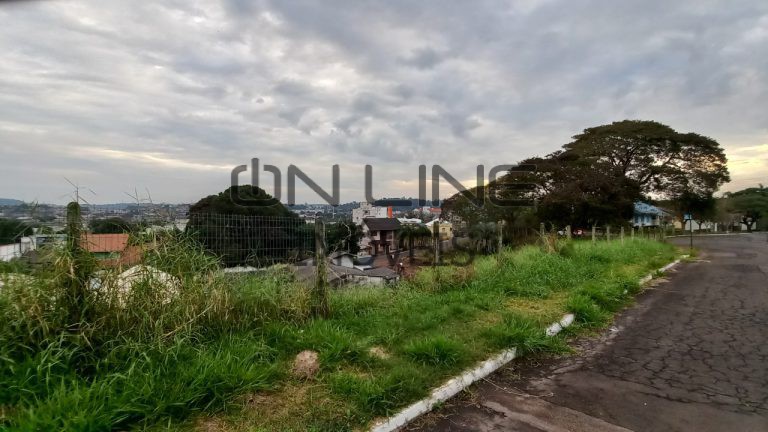 TERRENO TRÊS FRENTES COM 1.170,35 M2 NO OURO BRANCO TERRENO TRÊS FRENTES COM 1.170,35 M2 NO OURO BRANCO