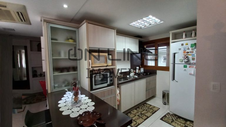 CASA TRÊS DORMITÓRIOS, SUÍTE, LAREIRA E CHURRASQUEIRA NO BOA VISTA CASA TRÊS DORMITÓRIOS, SUÍTE, LAREIRA E CHURRASQUEIRA NO BOA VISTA