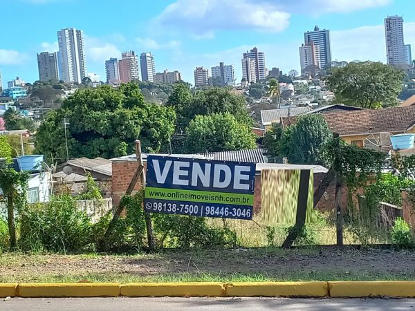 TERRENO COM 435,60 M2 NO JARDIM MAUÁ