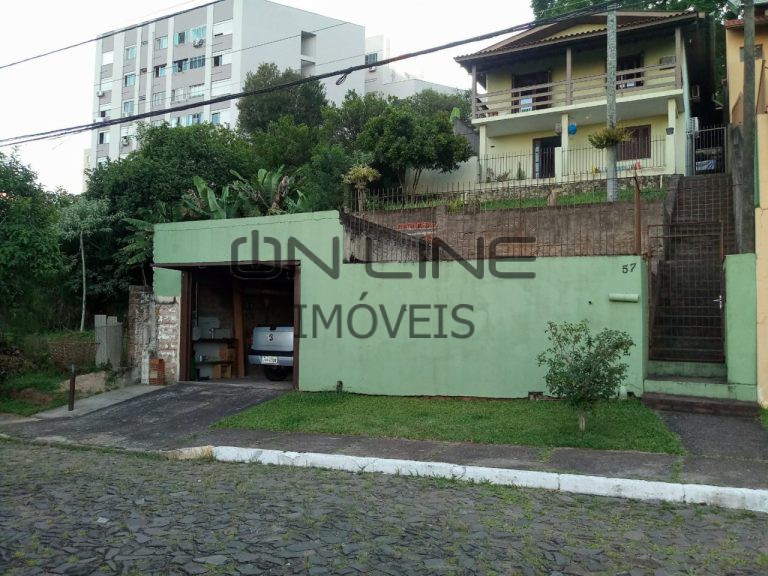 CASA COM 3 DOMITÓRIOS, 2 VAGAS DE GARAGEM – JARDIM MAUÁ