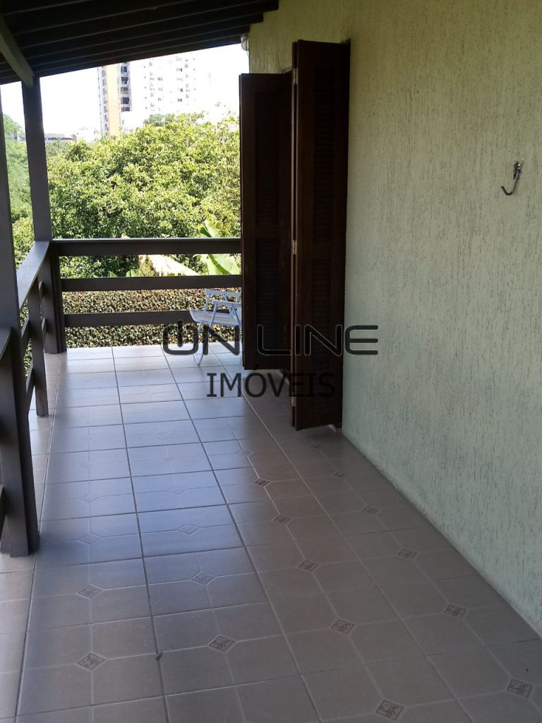 CASA COM 3 DOMITÓRIOS, 2 VAGAS DE GARAGEM – JARDIM MAUÁ