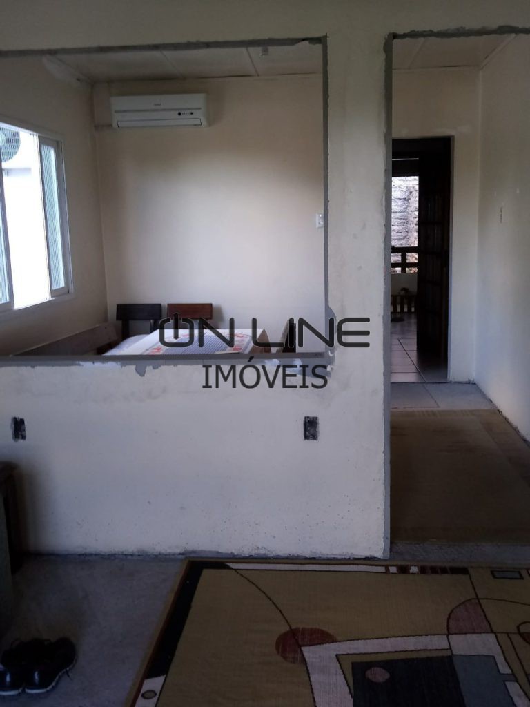 CASA COM 3 DOMITÓRIOS, 2 VAGAS DE GARAGEM – JARDIM MAUÁ