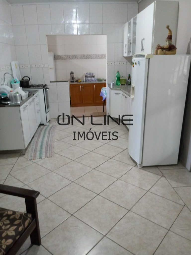 CASA COM 3 DOMITÓRIOS, 2 VAGAS DE GARAGEM – JARDIM MAUÁ