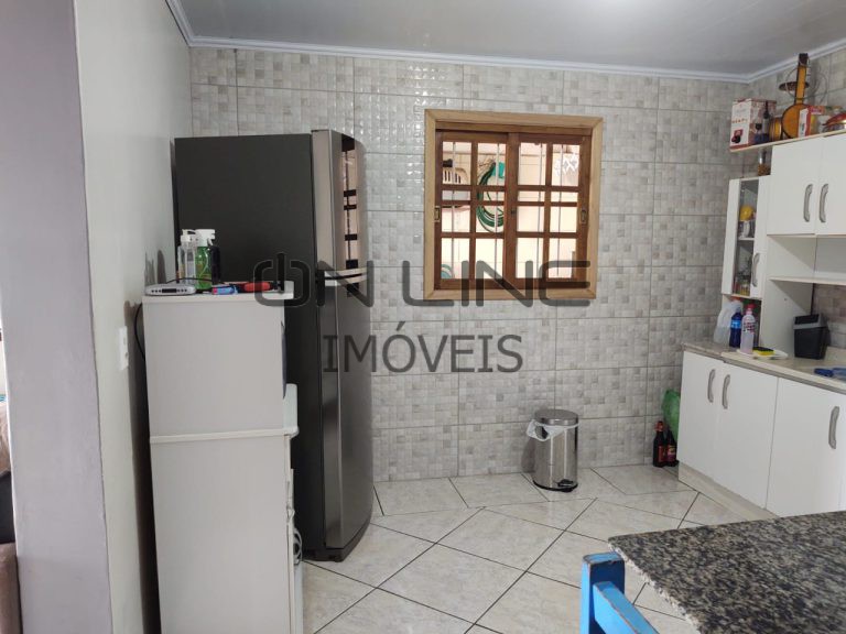 CASA COM 3 DOMITÓRIOS, 2 VAGAS DE GARAGEM – JARDIM MAUÁ