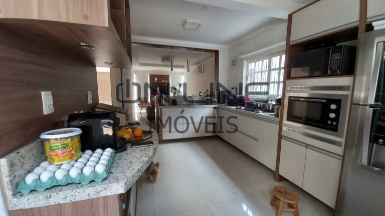 CASA TRÊS DORMITÓRIOS, SALÃO DE FESTAS E PISCINA NO BOA VISTA
