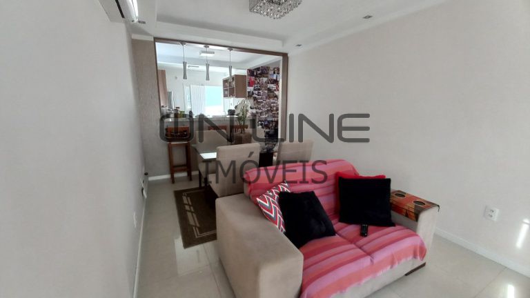 CASA TRÊS DORMITÓRIOS, SALÃO DE FESTAS E PISCINA NO BOA VISTA