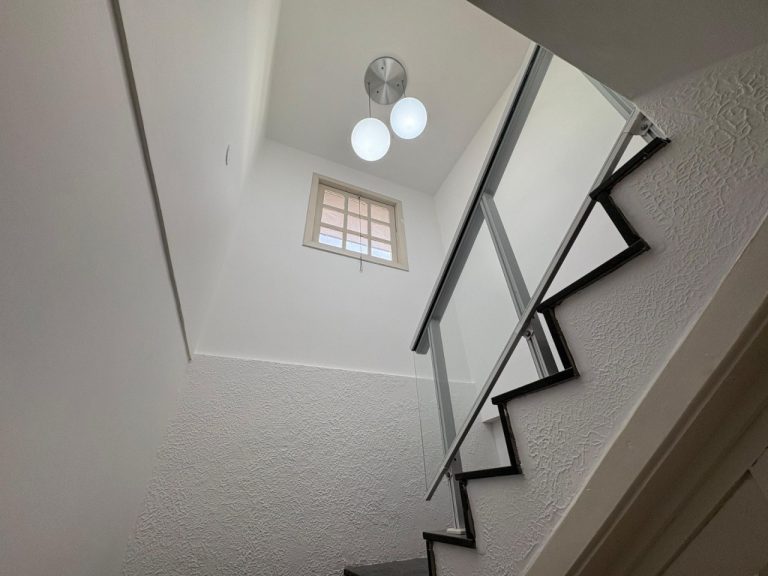 CASA TRÊS DORMITÓRIOS, SALÃO DE FESTAS E PISCINA NO BOA VISTA