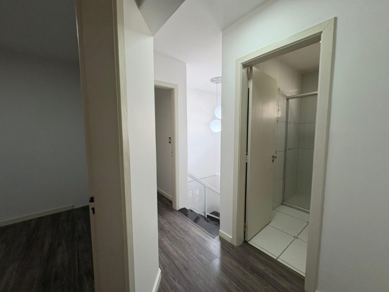 CASA TRÊS DORMITÓRIOS, SALÃO DE FESTAS E PISCINA NO BOA VISTA