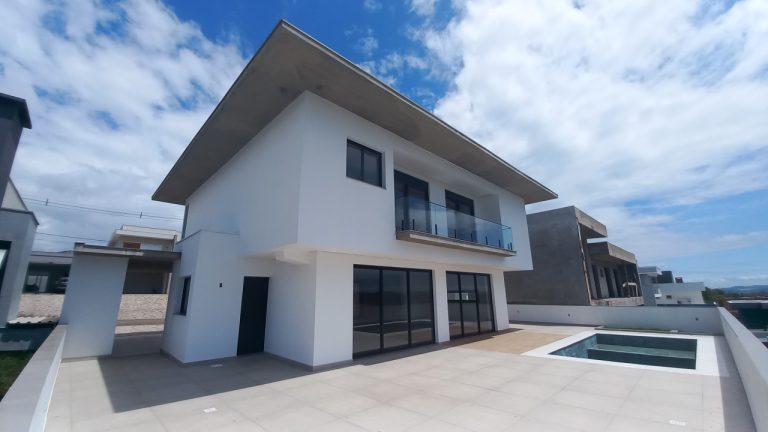CASA NOVA ALTO PADRÃO NO HORIZON EM ESTÂNCIA VELHA
