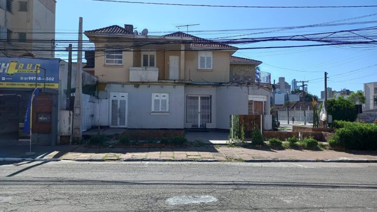 CASA COMERCIAL DE ESQUINA NO RIO BRANCO