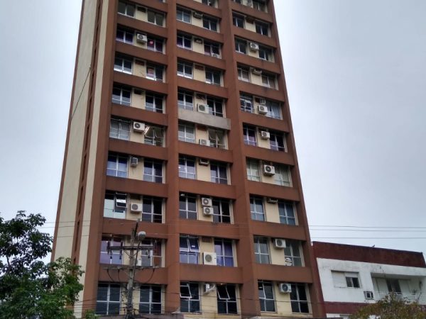 SALA COM LOCALIZAÇÃO PRIVILEGIADA