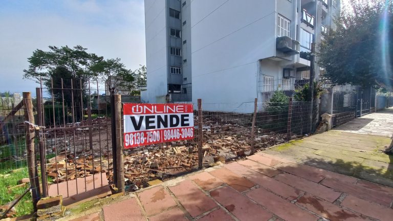 TERRENO PLANO COM 432,30 M2 NO PÁTRIA NOVA