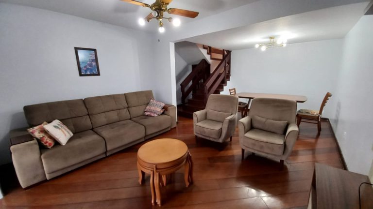 CASA COM 3 DORMITÓRIOS, SENDO UM SUÍTE, NO OURO BRANCO