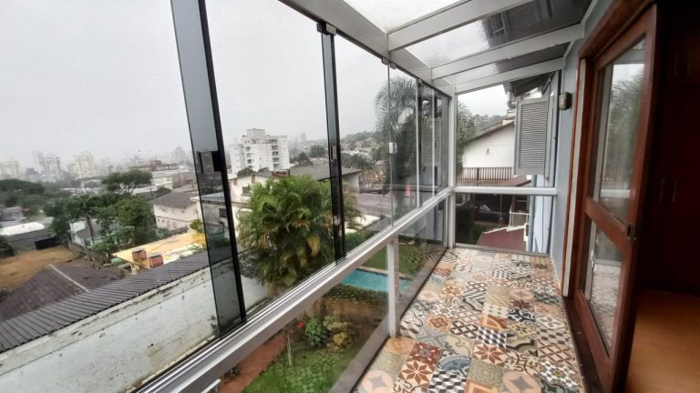 CASA COM 3 DORMITÓRIOS, SENDO UM SUÍTE, NO OURO BRANCO