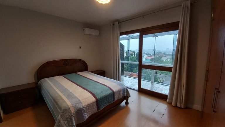 CASA COM 3 DORMITÓRIOS, SENDO UM SUÍTE, NO OURO BRANCO