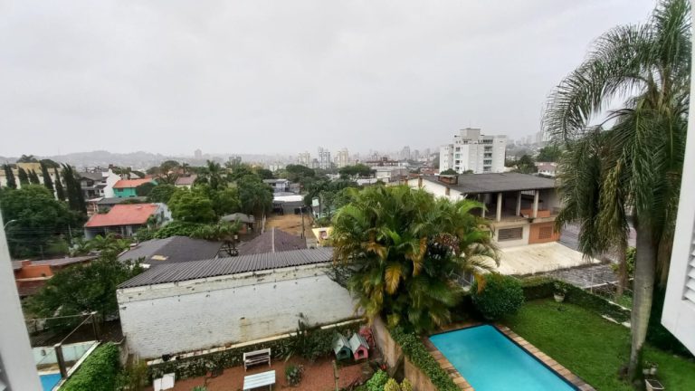 CASA COM 3 DORMITÓRIOS, SENDO UM SUÍTE, NO OURO BRANCO