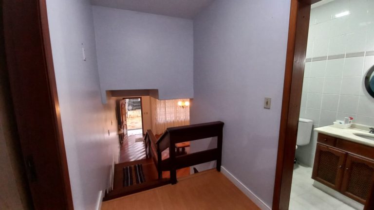 CASA COM 3 DORMITÓRIOS, SENDO UM SUÍTE, NO OURO BRANCO