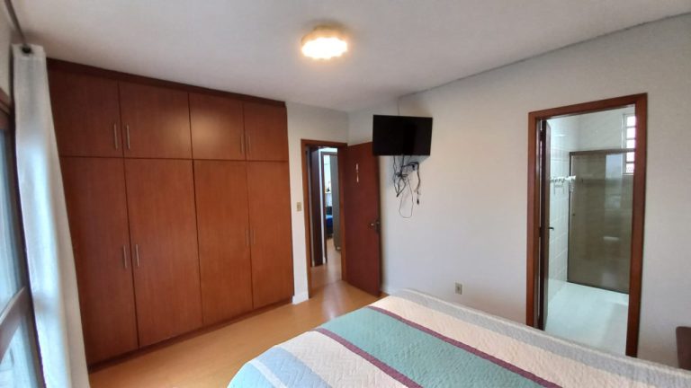 CASA COM 3 DORMITÓRIOS, SENDO UM SUÍTE, NO OURO BRANCO