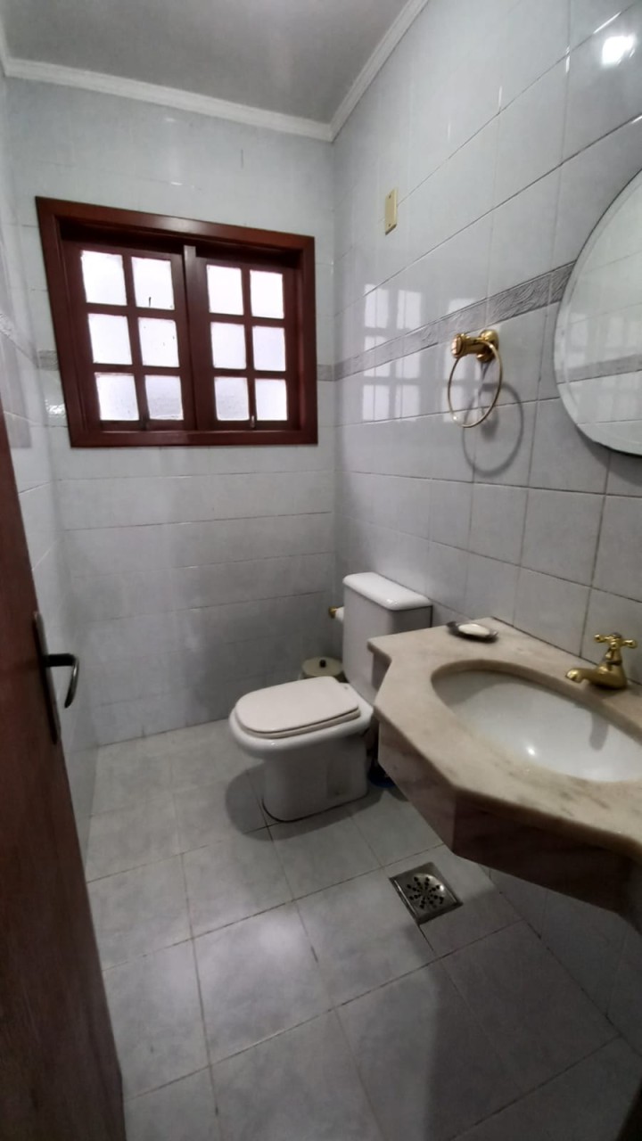 CASA COM 3 DORMITÓRIOS, SENDO UM SUÍTE, NO OURO BRANCO