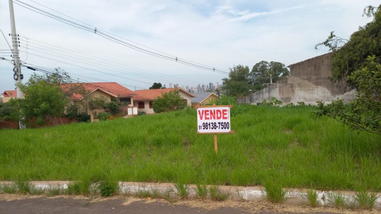 TERRENO COM DUAS FRENTES NO ALTO DO PETRÓPOLIS, 789,77M2 DE ÁREA TOTAL TERRENO COM DUAS FRENTES NO ALTO DO PETRÓPOLIS, 789,77M2 DE ÁREA TOTAL