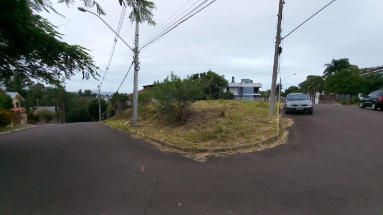 TERRENO COM DUAS FRENTES NO ALTO DO PETRÓPOLIS, 789,77M2 DE ÁREA TOTAL TERRENO COM DUAS FRENTES NO ALTO DO PETRÓPOLIS, 789,77M2 DE ÁREA TOTAL