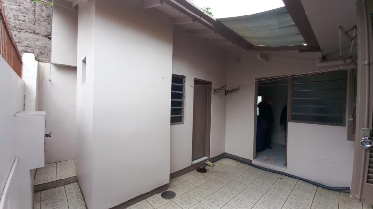 CASA COM 2 DORMITÓRIOS, 2 VAGAS DE GARAGEM, NO RONDÔNIA