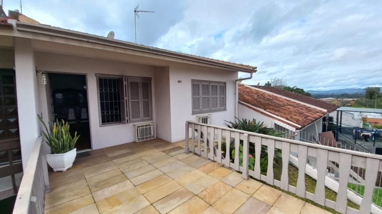 CASA COM 2 DORMITÓRIOS, 2 VAGAS DE GARAGEM, NO RONDÔNIA