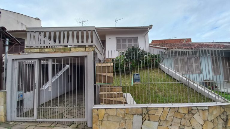 CASA COM 2 DORMITÓRIOS, 2 VAGAS DE GARAGEM, NO RONDÔNIA