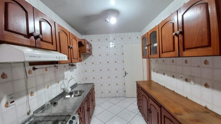 CASA COM 2 DORMITÓRIOS, 2 VAGAS DE GARAGEM, NO RONDÔNIA
