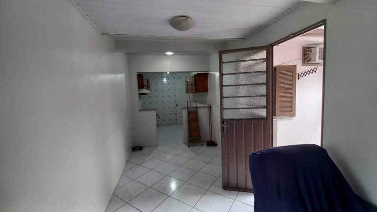 CASA COM 2 DORMITÓRIOS, 2 VAGAS DE GARAGEM, NO RONDÔNIA