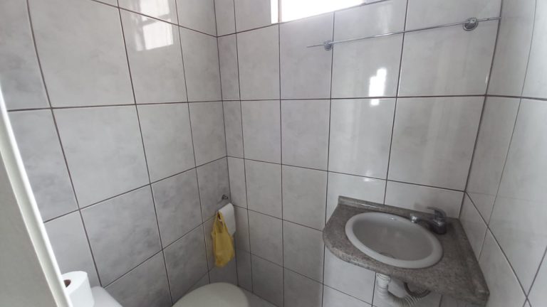 CASA COM 2 DORMITÓRIOS, 2 VAGAS DE GARAGEM, NO RONDÔNIA