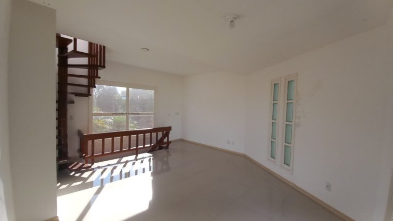 CASA COM 4 DORMITÓRIOS, SENDO DUAS SUÍTES NO BOA VISTA