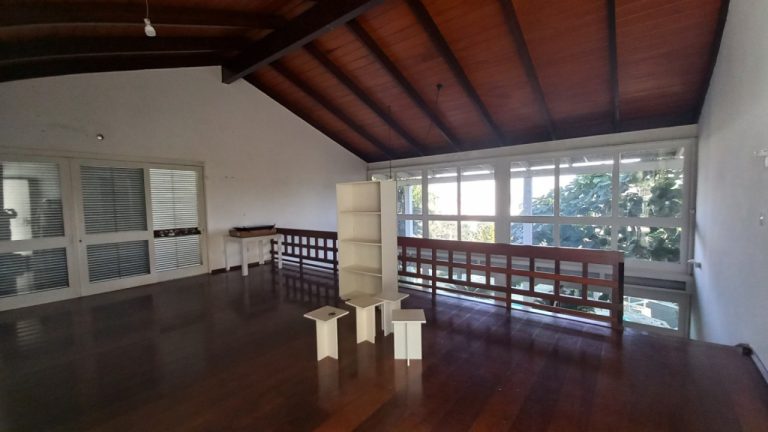 CASA COM 4 DORMITÓRIOS, SENDO DUAS SUÍTES NO BOA VISTA