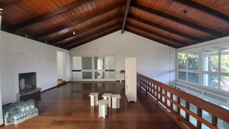 CASA COM 4 DORMITÓRIOS, SENDO DUAS SUÍTES NO BOA VISTA