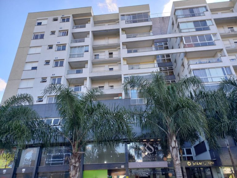 APARTAMENTO COM 2 DORMITÓRIOS, SENDO UM SUÍTE, DUAS GARAGENS NO GUARANI