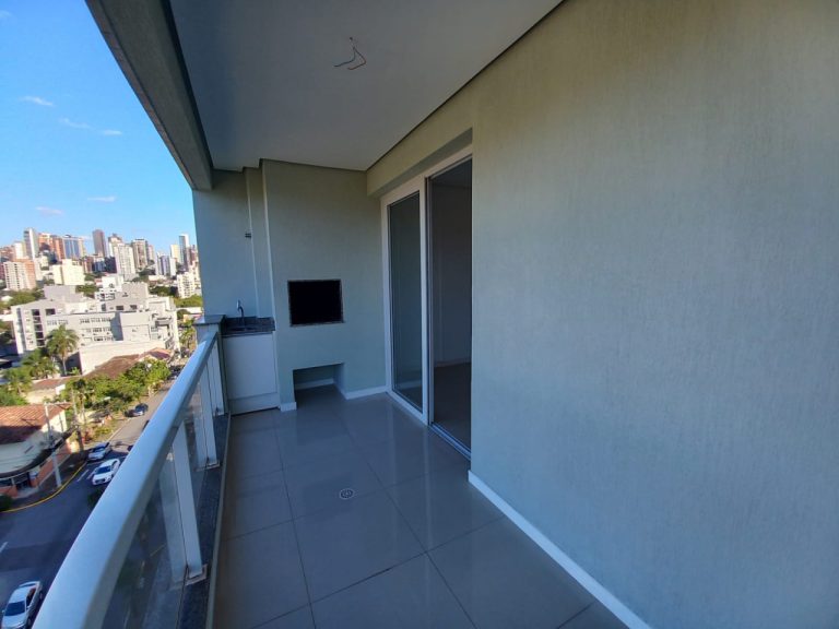 APARTAMENTO COM 2 DORMITÓRIOS, SENDO UM SUÍTE, DUAS GARAGENS NO GUARANI