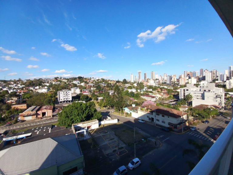 APARTAMENTO COM 2 DORMITÓRIOS, SENDO UM SUÍTE, DUAS GARAGENS NO GUARANI