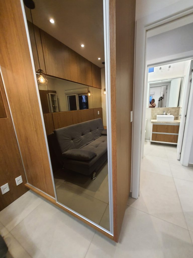 CASA EM CONDOMÍNIO COM 3 DORMITÓRIOS, SENDO DUAS SUÍTES, GARAGEM PARA DOIS CARROS