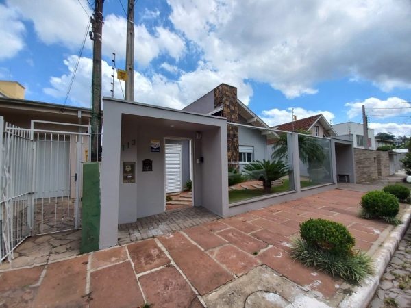 CASA COM 3 SUÍTES, 271,50M2 DE ÁREA CONSTRUÍDA NO RIO BRANCO