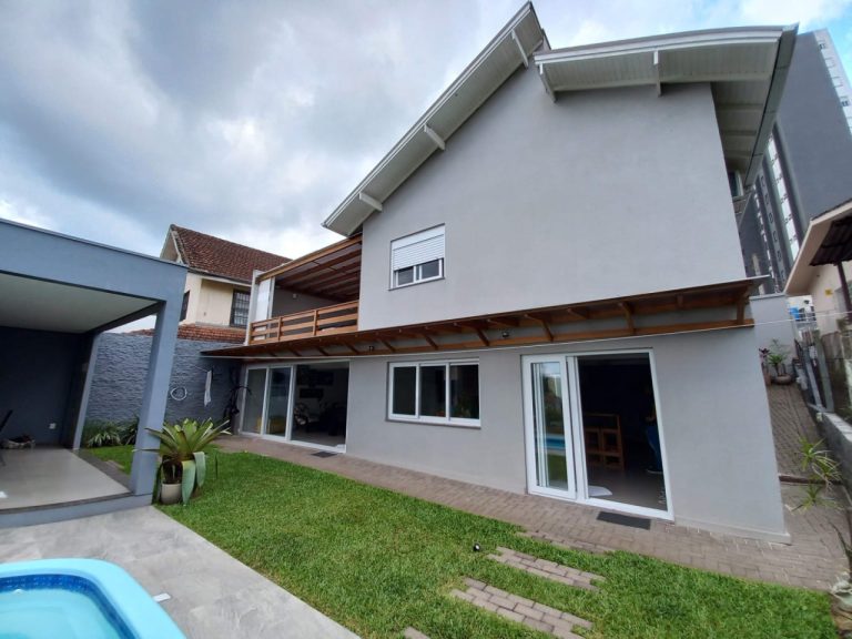 CASA COM 3 SUÍTES, 271,50M2 DE ÁREA CONSTRUÍDA NO RIO BRANCO CASA COM 3 SUÍTES, 271,50M2 DE ÁREA CONSTRUÍDA NO RIO BRANCO