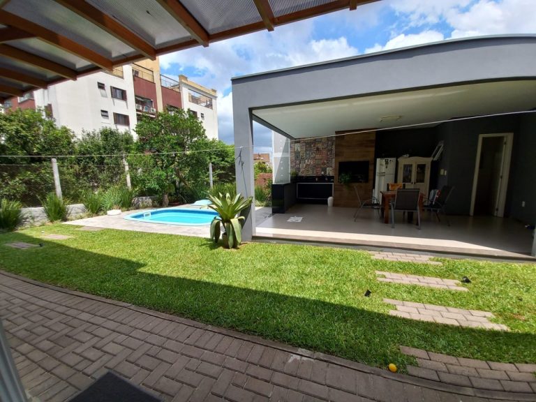 CASA COM 3 SUÍTES, 271,50M2 DE ÁREA CONSTRUÍDA NO RIO BRANCO CASA COM 3 SUÍTES, 271,50M2 DE ÁREA CONSTRUÍDA NO RIO BRANCO