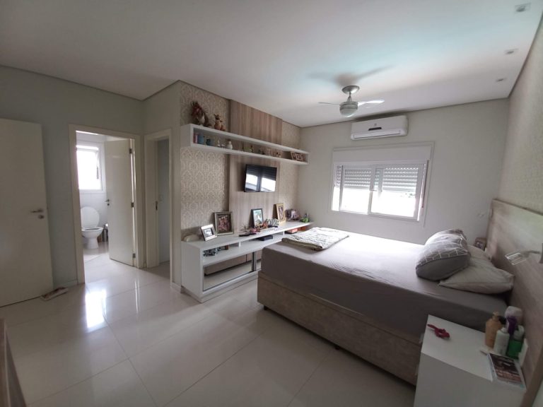 CASA COM 3 SUÍTES, 271,50M2 DE ÁREA CONSTRUÍDA NO RIO BRANCO CASA COM 3 SUÍTES, 271,50M2 DE ÁREA CONSTRUÍDA NO RIO BRANCO