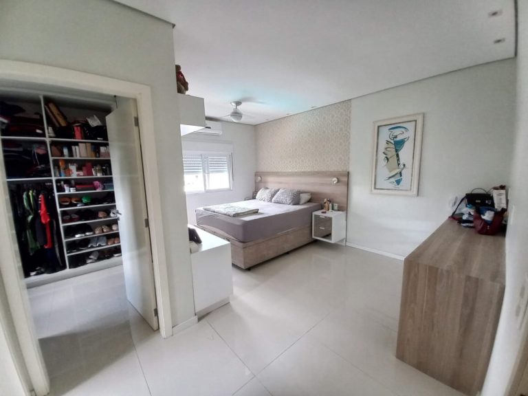 CASA COM 3 SUÍTES, 271,50M2 DE ÁREA CONSTRUÍDA NO RIO BRANCO CASA COM 3 SUÍTES, 271,50M2 DE ÁREA CONSTRUÍDA NO RIO BRANCO