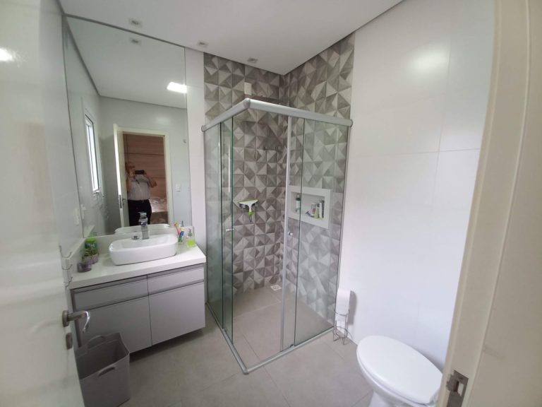 CASA COM 3 SUÍTES, 271,50M2 DE ÁREA CONSTRUÍDA NO RIO BRANCO CASA COM 3 SUÍTES, 271,50M2 DE ÁREA CONSTRUÍDA NO RIO BRANCO