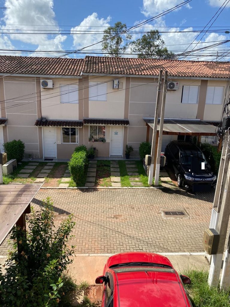 CASA EM CONDOMÍNIO COM 2 DORMITÓRIOS, UMA VAGA PARA CARRO, EM CANUDOS