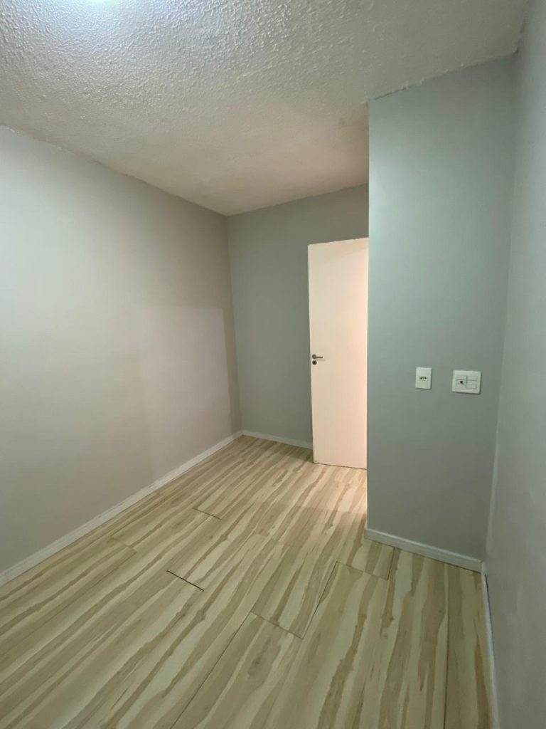 CASA EM CONDOMÍNIO COM 2 DORMITÓRIOS, UMA VAGA PARA CARRO, EM CANUDOS