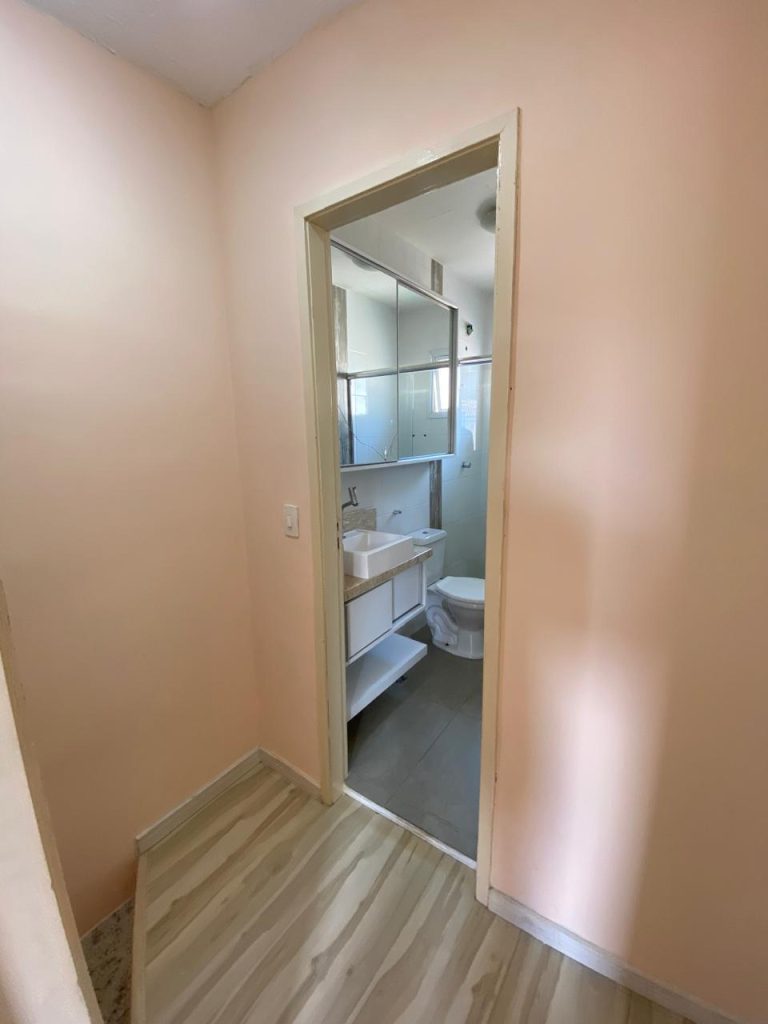 CASA EM CONDOMÍNIO COM 2 DORMITÓRIOS, UMA VAGA PARA CARRO, EM CANUDOS