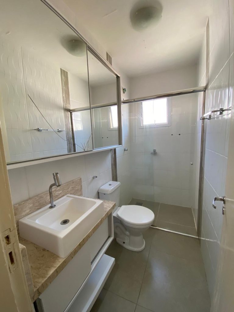 CASA EM CONDOMÍNIO COM 2 DORMITÓRIOS, UMA VAGA PARA CARRO, EM CANUDOS