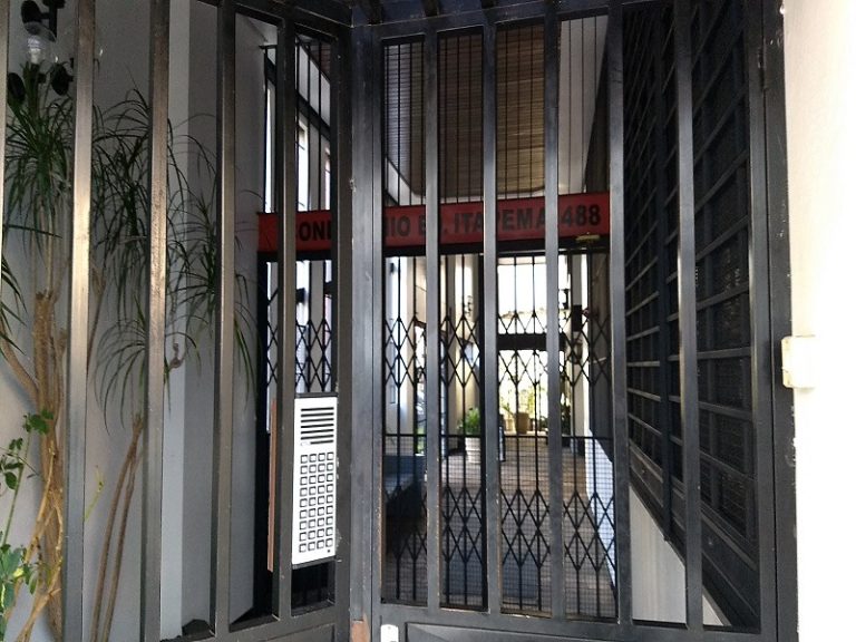 APARTAMENTO COM 1 DORMITÓRIO, UMA VAGA DE GARAGEM, NO CENTRO N.H